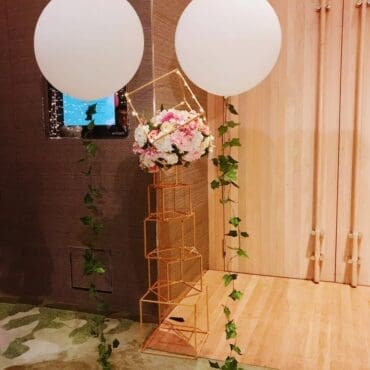 Funlah helium Balloon with Leaf Garland