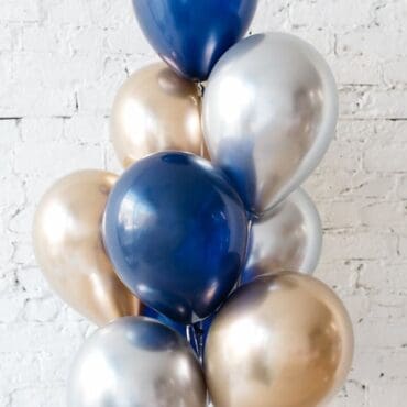 Funlah midnight chrome balloon bouquet