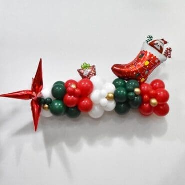 Christmas-Sloth-Balloon-Garland