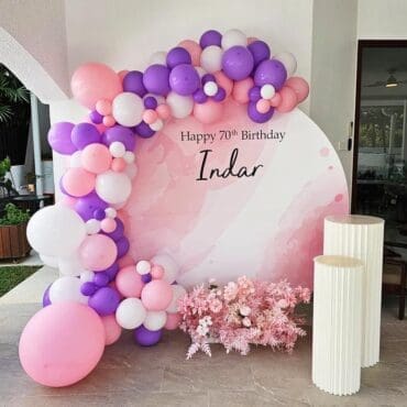 Ombre Pink round board with balloon setup