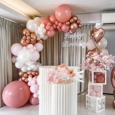 Ring-Frame-Balloon-Garland-Display