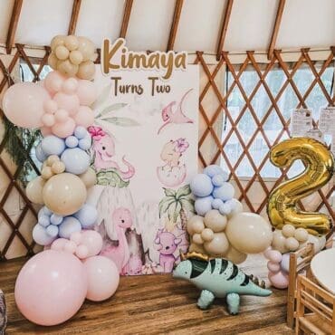 Single Wide Board with Balloon Garland Dinosaur