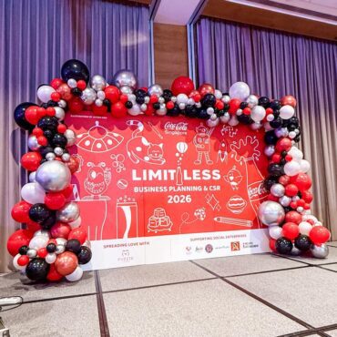 Stage board and balloon backdrop deco