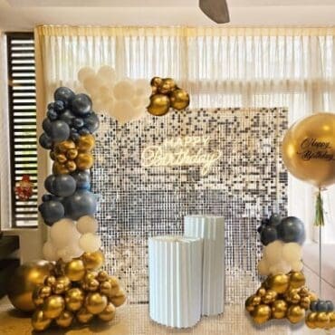 Shimmer board with balloon deco