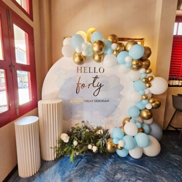 Blue Water Splash Simple Luxe Birthday Decoration