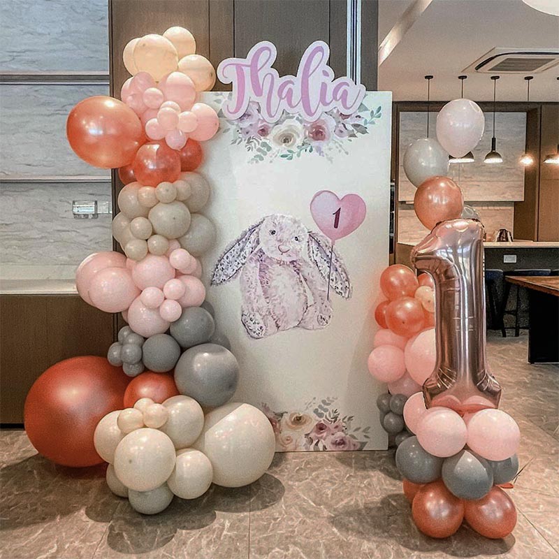 Adorable Jelly Cat Balloon Backdrop Decoration