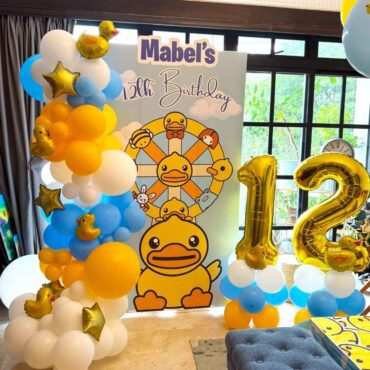 Yellow Duck Balloon Backdrop